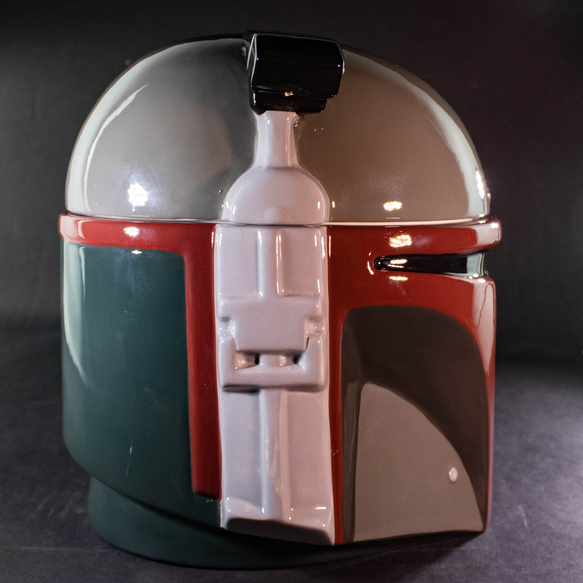 Boba Fett Mandalorian Helmet (Star Wars) Ceramic Sculpted Mug 20oz. –  Collector's Outpost