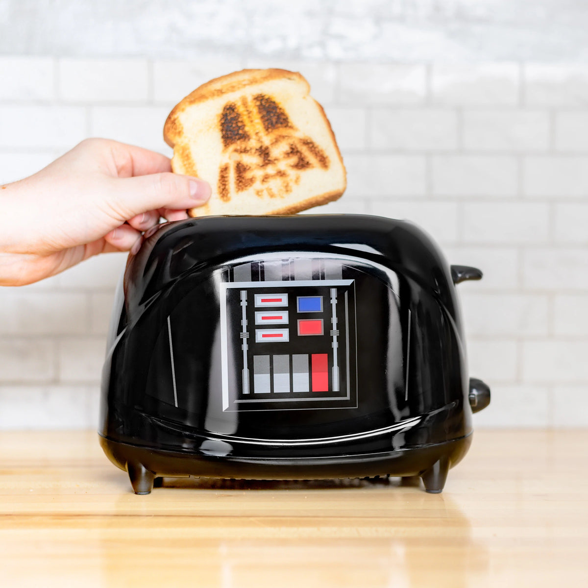 Le toaster Dark Vador ou comment les dérivés Star Wars partent en
