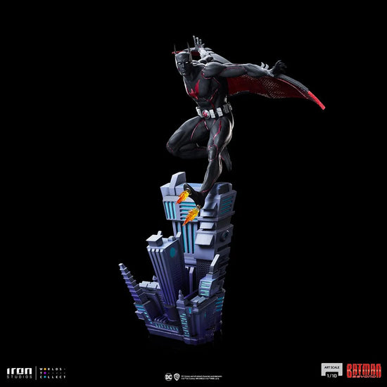 Batman Beyond 1/10 Art Scale Statue by Iron Studios