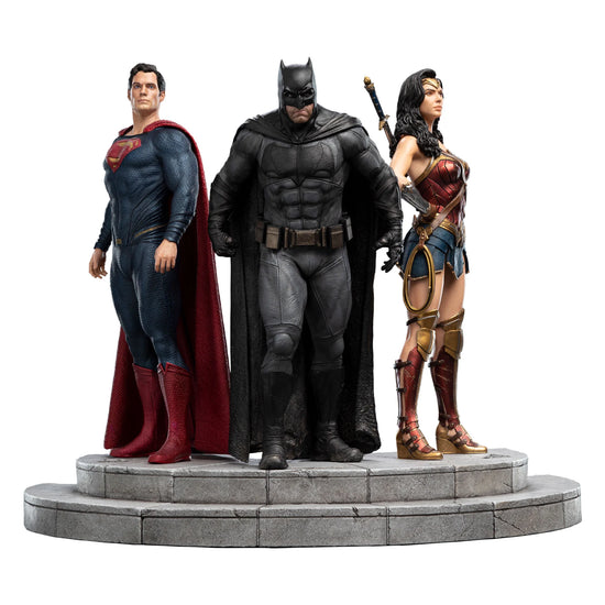 Batman Justice League Trinity Series 1:6 Scale Statue by Weta Workshop