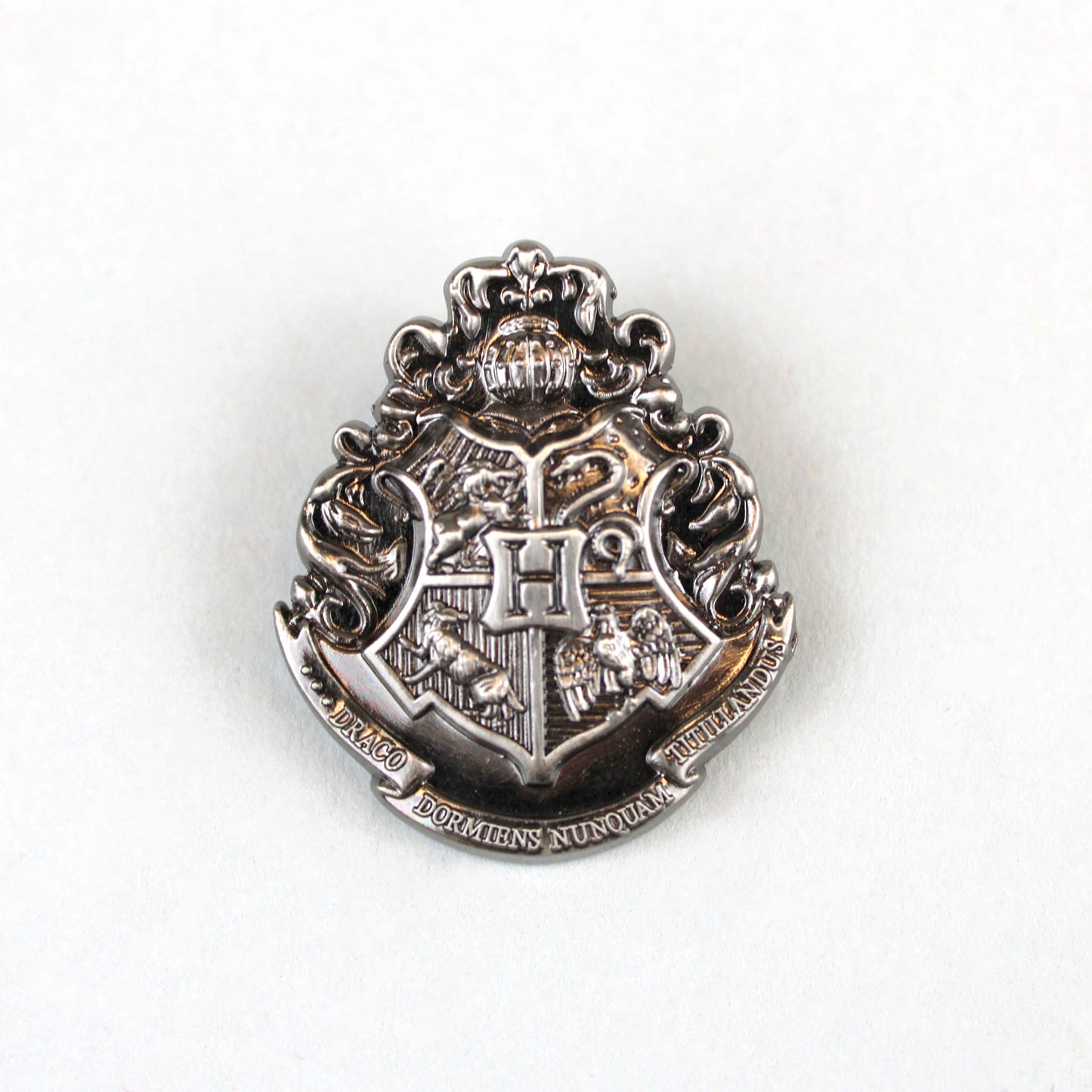 Hogwarts Crest (Harry Potter) Deluxe Pewter Pin