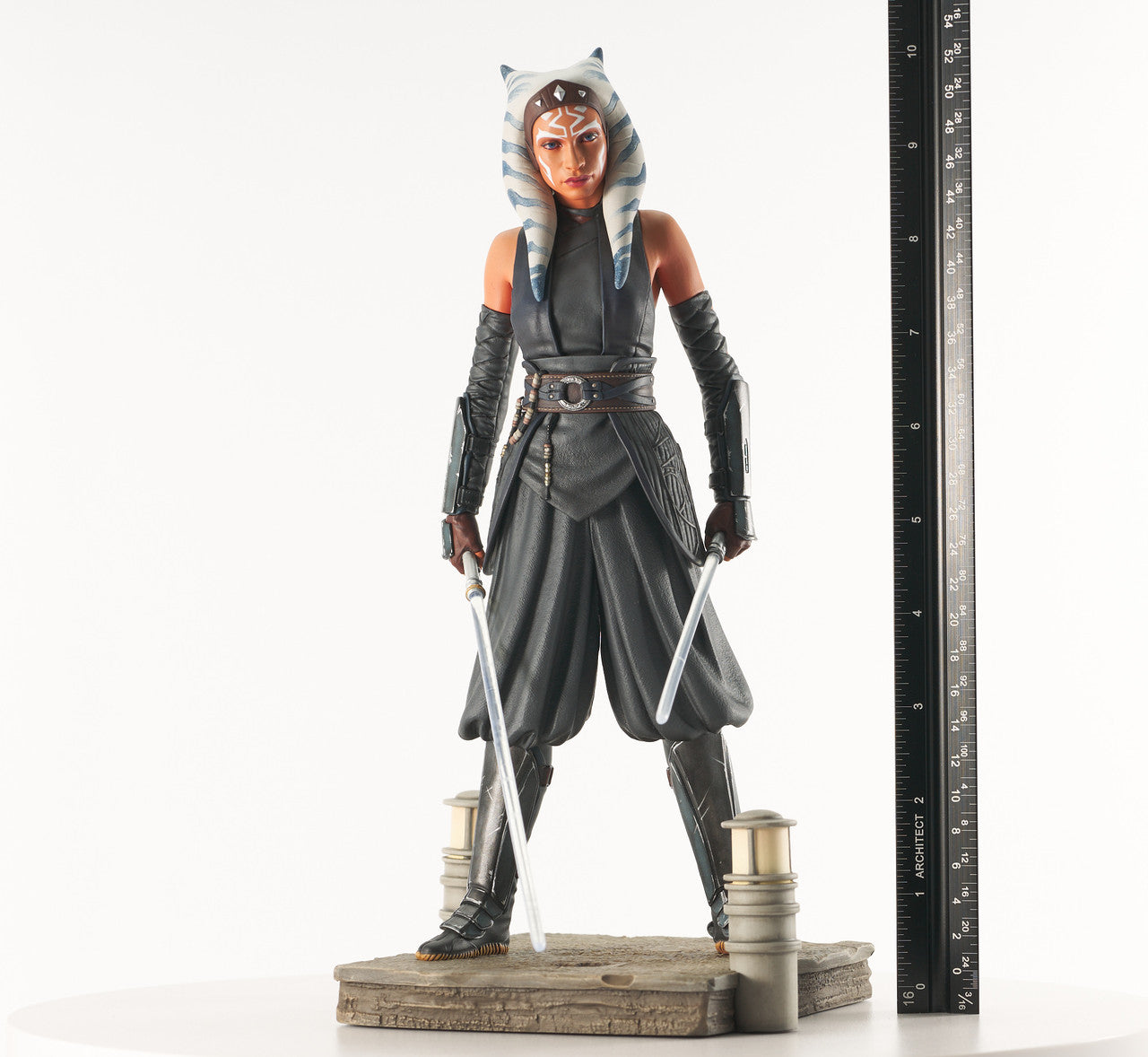 Ahsoka Tano (Star Wars: The Mandalorian) 1:7 Scale Premier Collection Statue