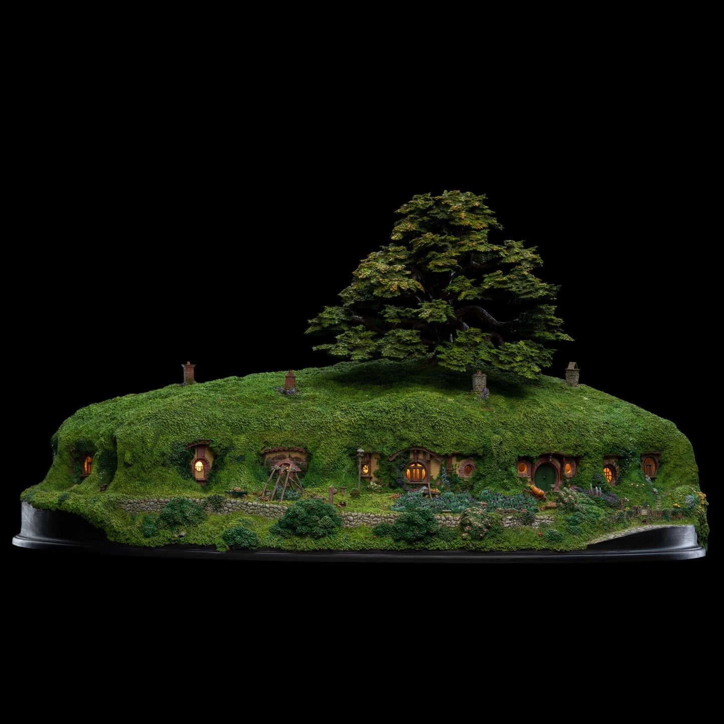 Load image into Gallery viewer, *Pre-Order* Bag End Hobbit Hole &amp;quot;On the Hill&amp;quot; (Lord of the Rings ) Anniversary Edition 22&amp;quot; Environment Statue by Weta Workshop
