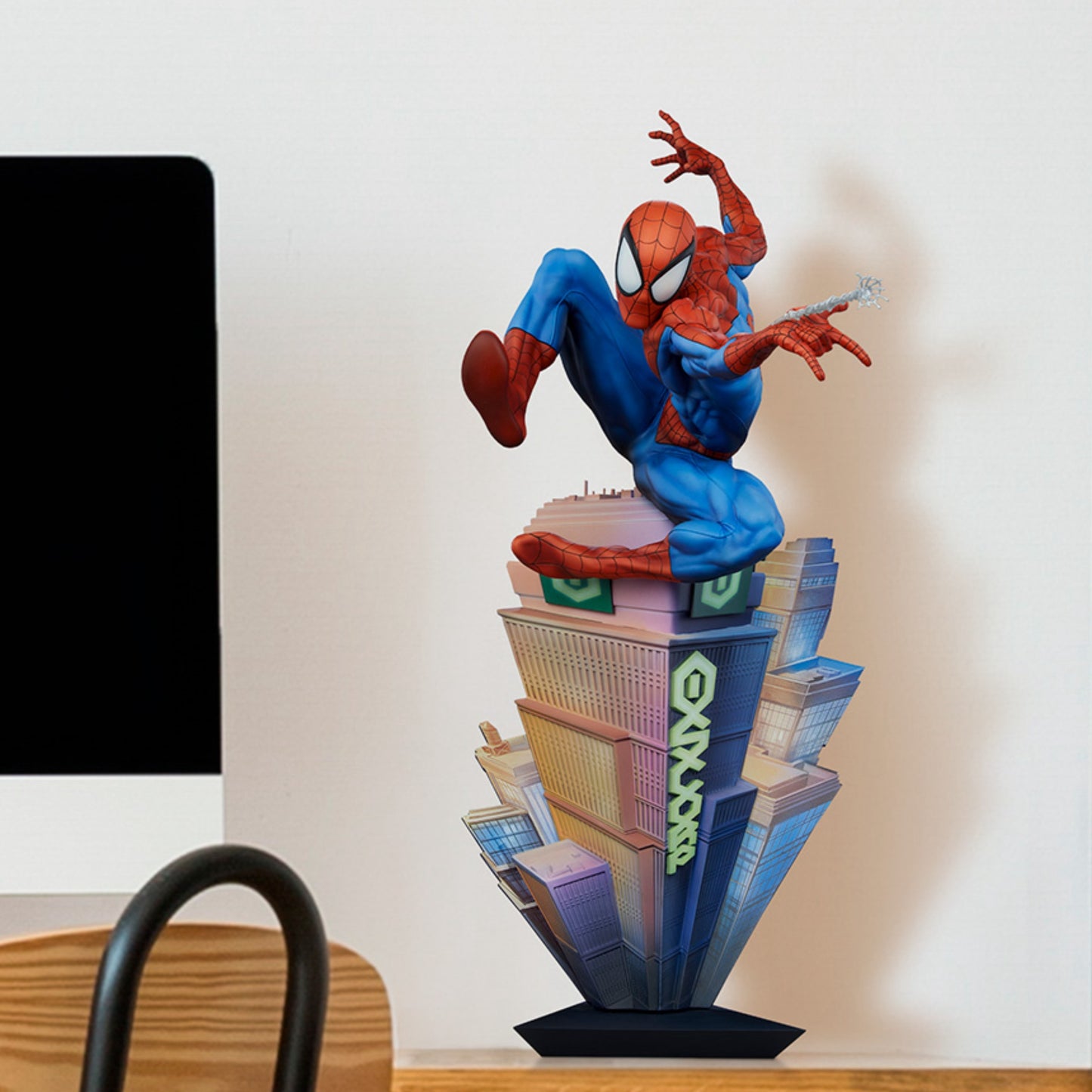  Classic Spider-Man (Marvel Comics) Premium Format Statue by Sideshow