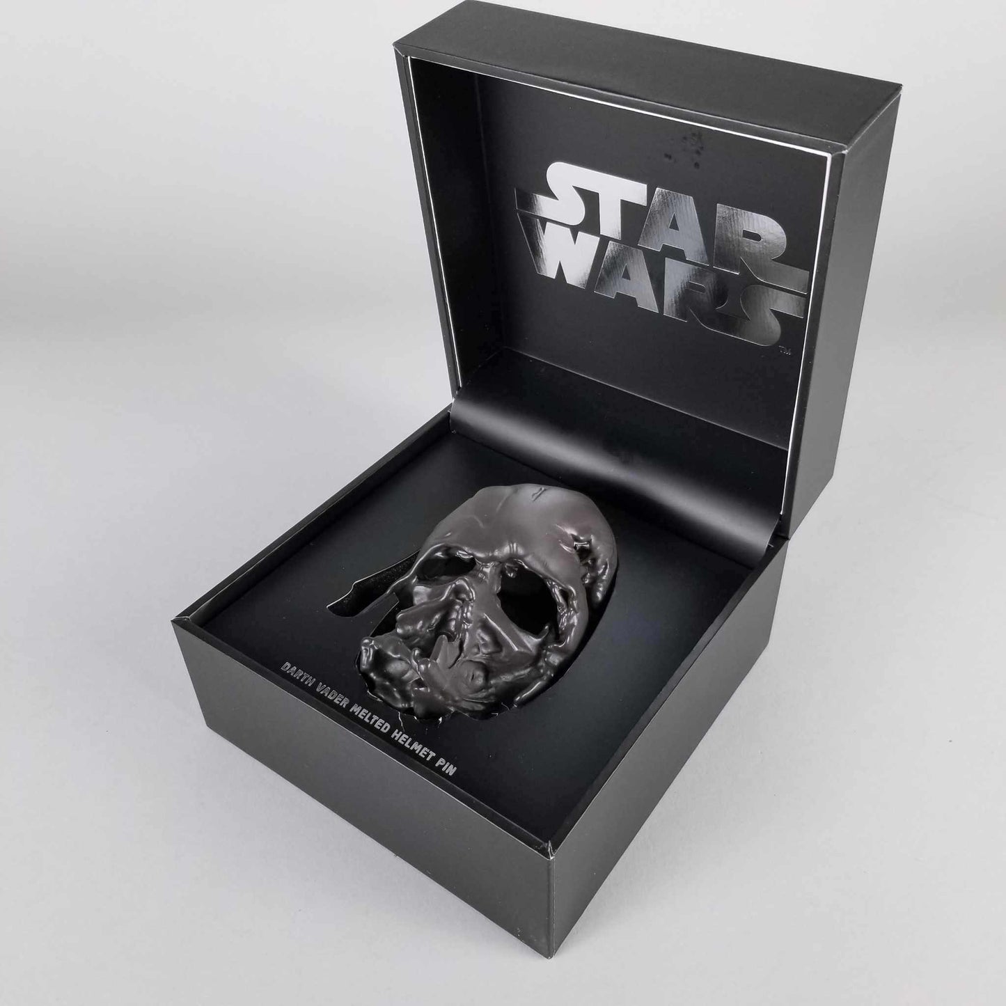 Load image into Gallery viewer, Darth Vader Melted Helmet (Star Wars) 3D Sculpted 4&amp;quot; Collectible Boxed Pin

