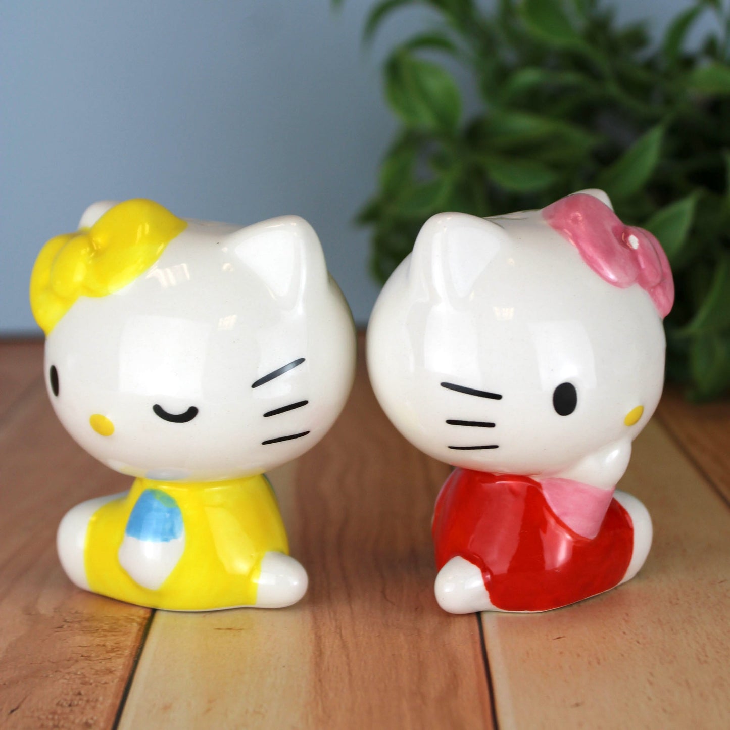 Kuromi (Hello Kitty & Friends) Sanrio Sculpted Ceramic Mug – Collector's  Outpost