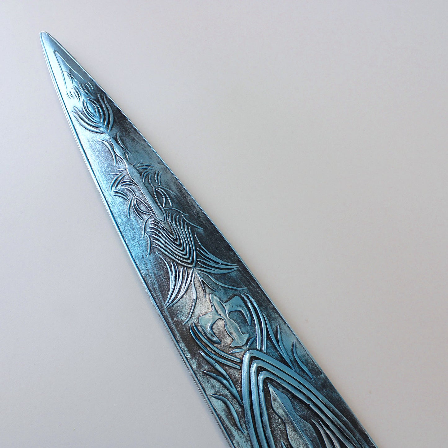 Load image into Gallery viewer, Hunter&amp;#39;s Holy Moonlight Sword (Bloodborne) Fiberglass Prop Replica
