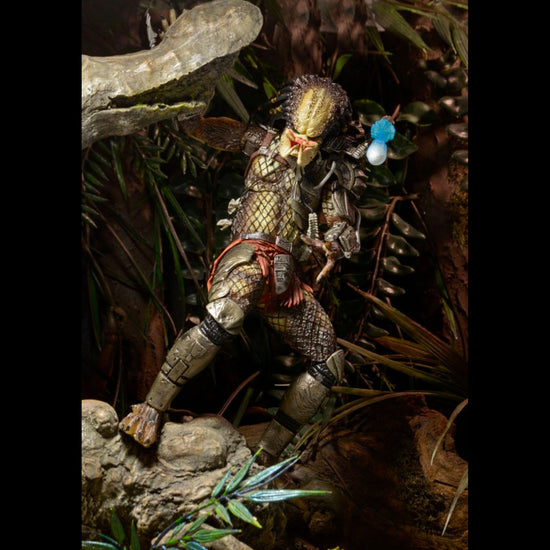 Load image into Gallery viewer, Jungle Hunter (Predator) NECA Ultimate Edition Action Figure
