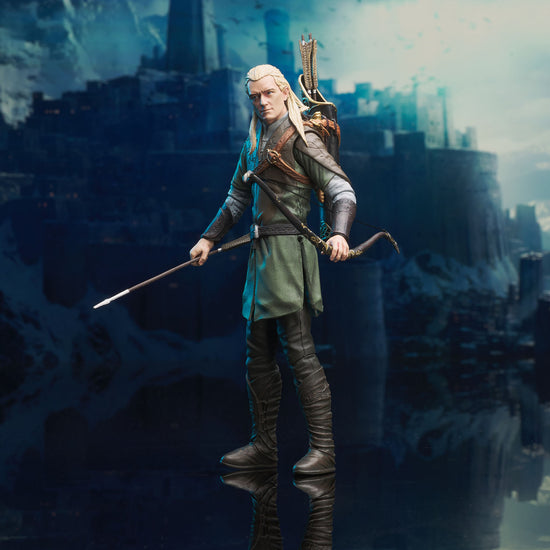 Legolas (Lord of the Rings: The Fellowship of the Ring) Series 1 Deluxe Action Figure