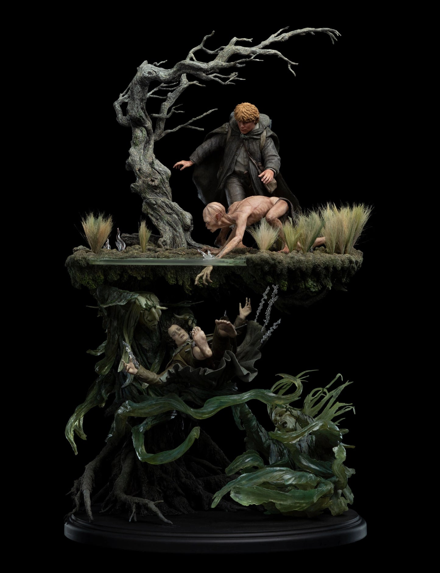 Load image into Gallery viewer, *Pre-Order* The Dead Marshes  (Lord of the Rings Masters Collection) Limited Edition 1:6 Statue by Weta Workshop
