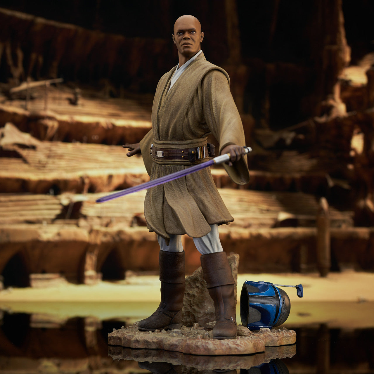 Load image into Gallery viewer, Mace Windu (Star Wars: Attack of the Clones) 1:7 Scale Premier Collection Statue
