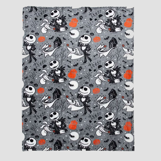 nightmare-before-christmas-best-friends-silk-touch-throw-blanket