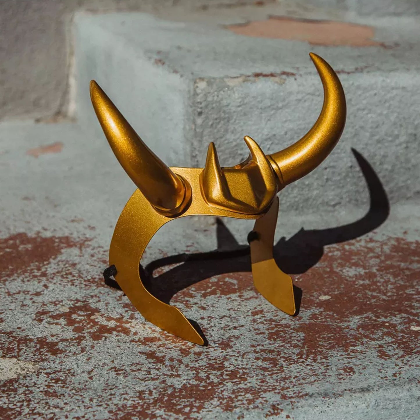 Load image into Gallery viewer, President Loki (Marvel) Metal Prop Replica Crown Headband
