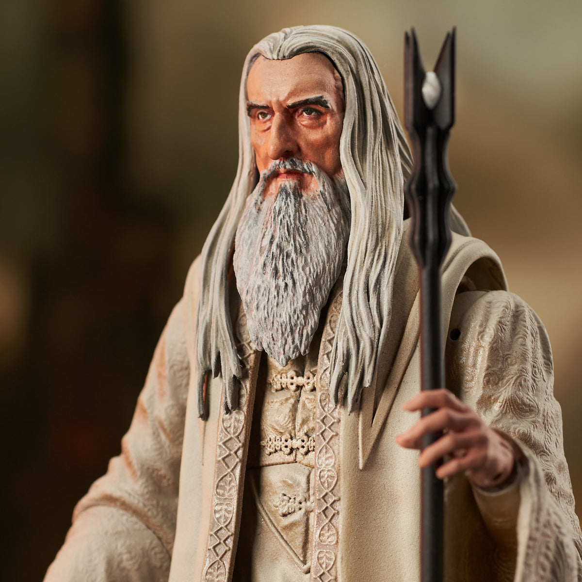 Saruman Diamond Select Action Figure – Collector's Outpost