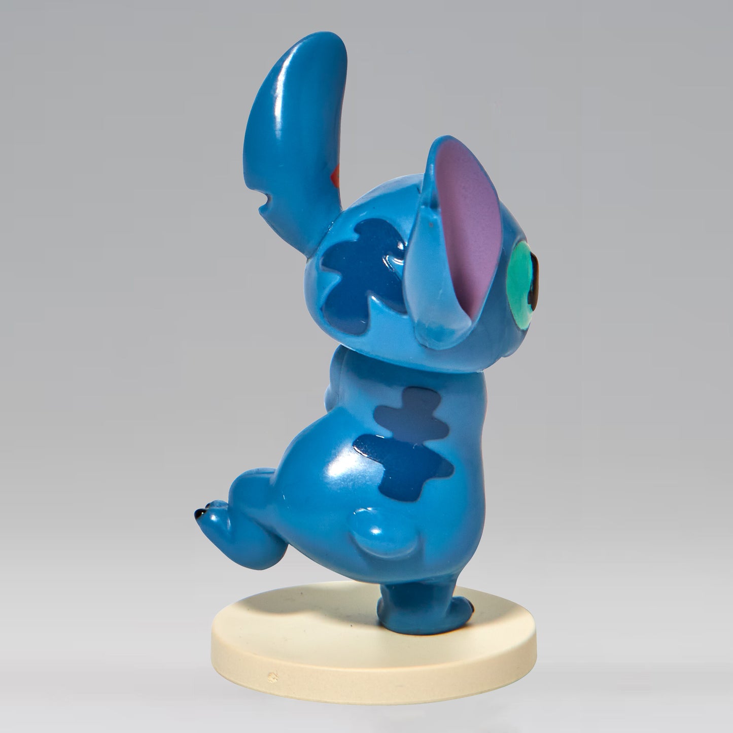 Disney Showcase Stitch with Heart Mini Figurine