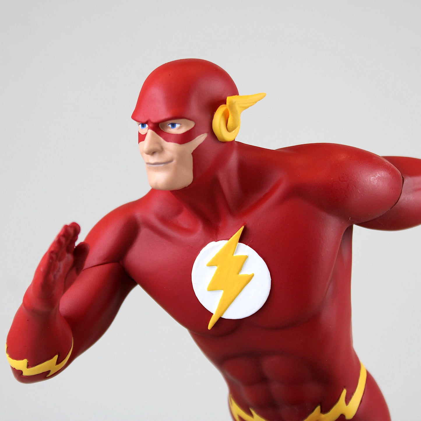 The Flash (DC Comics) Hero Collection 10" Resin Mega Statue
