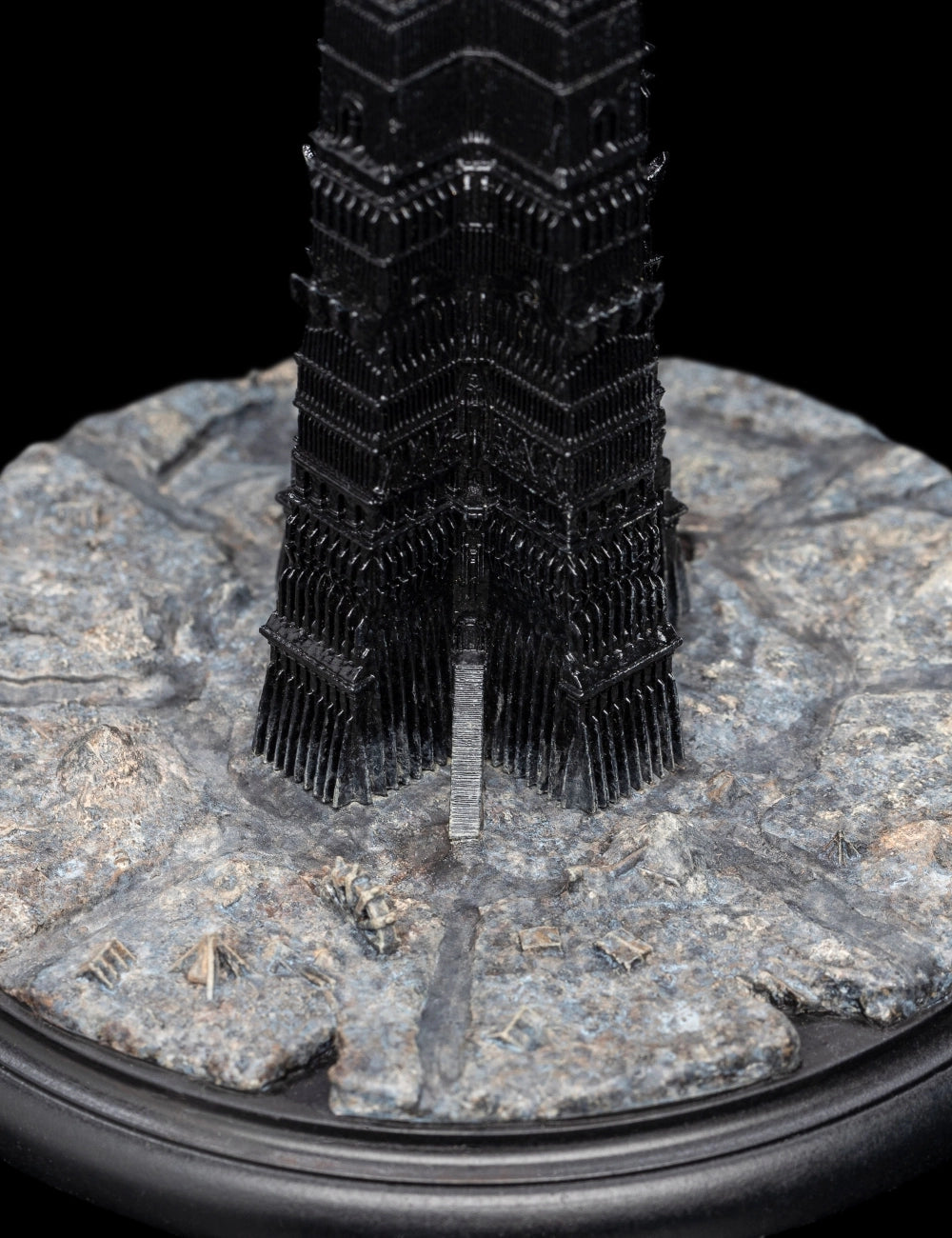 Tower of Orthanc, Saruman's Tower (The Lord of the Rings) Mini Environment Statue by Weta Workshop