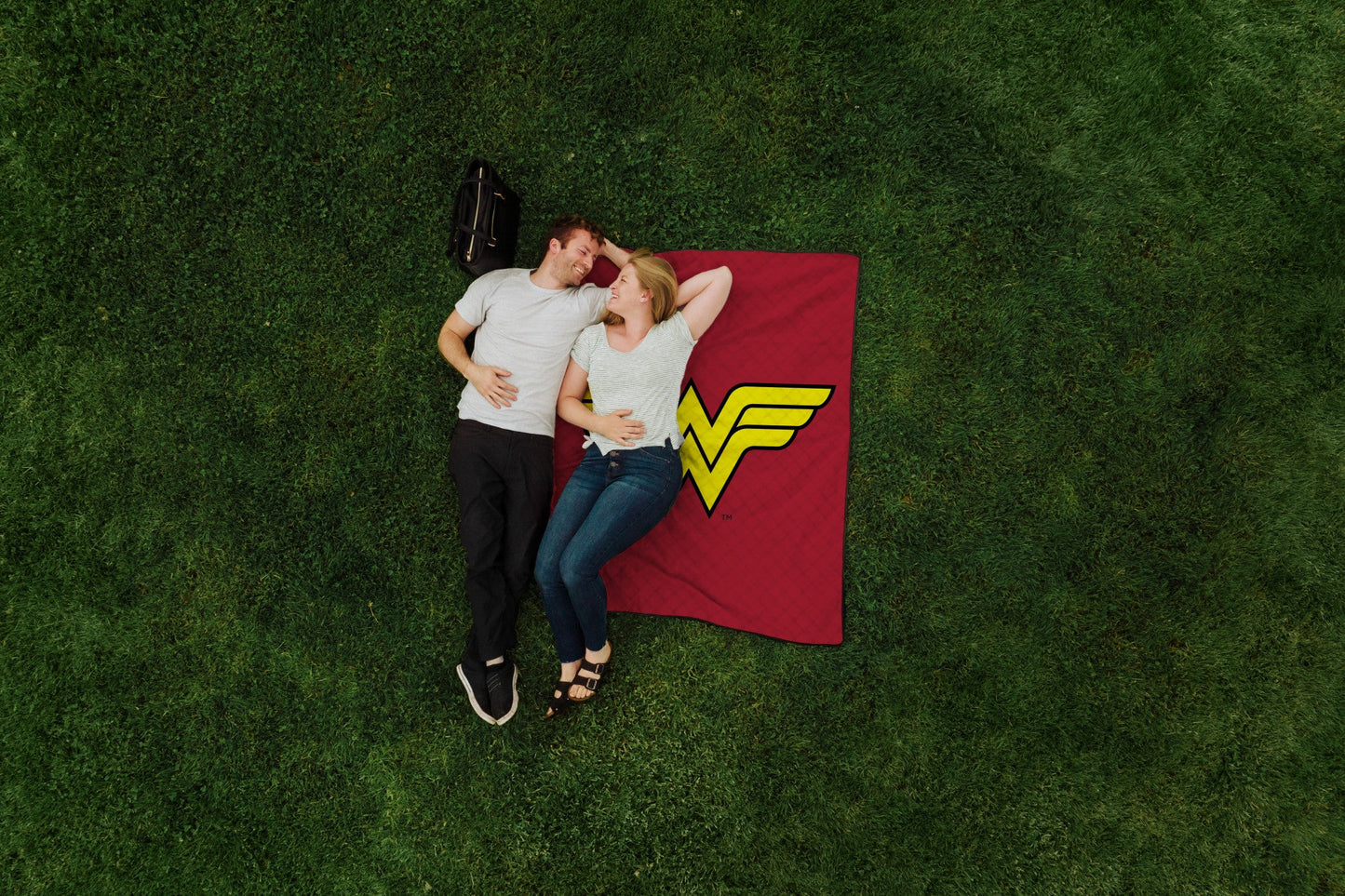 Wonder Woman DC Picnic Blanket and Carrying Bag