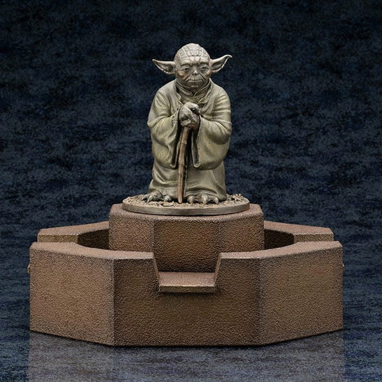 Load image into Gallery viewer, Yoda Fountain Statue (Star Wars) Lucasfilm 50th Anniversary Limited Edition Statue
