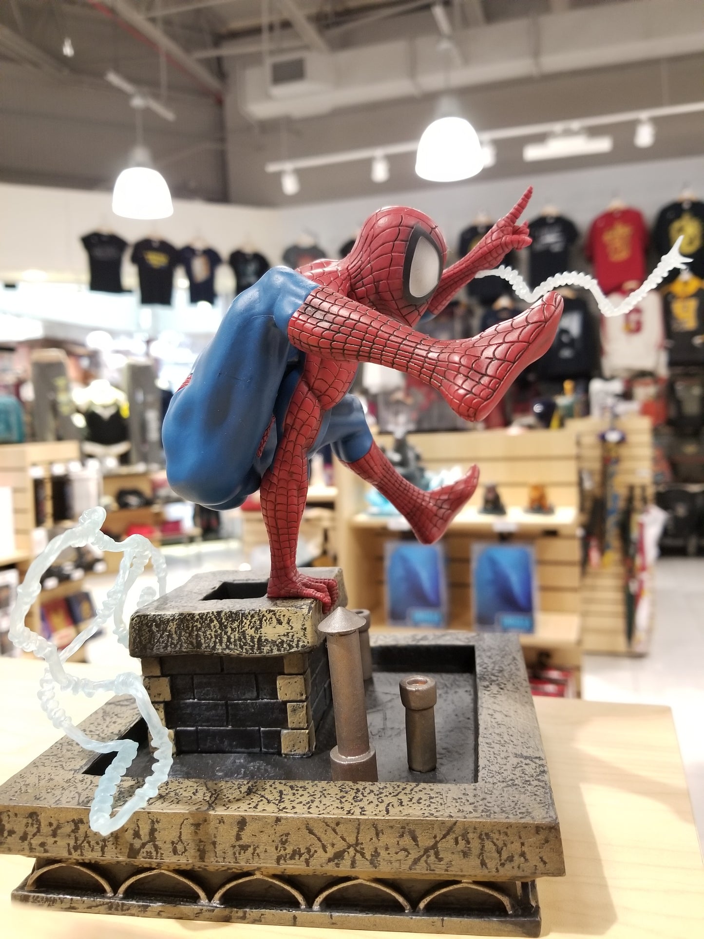 Load image into Gallery viewer, Spider-Man Gallery Statue (90&amp;#39;s Version)
