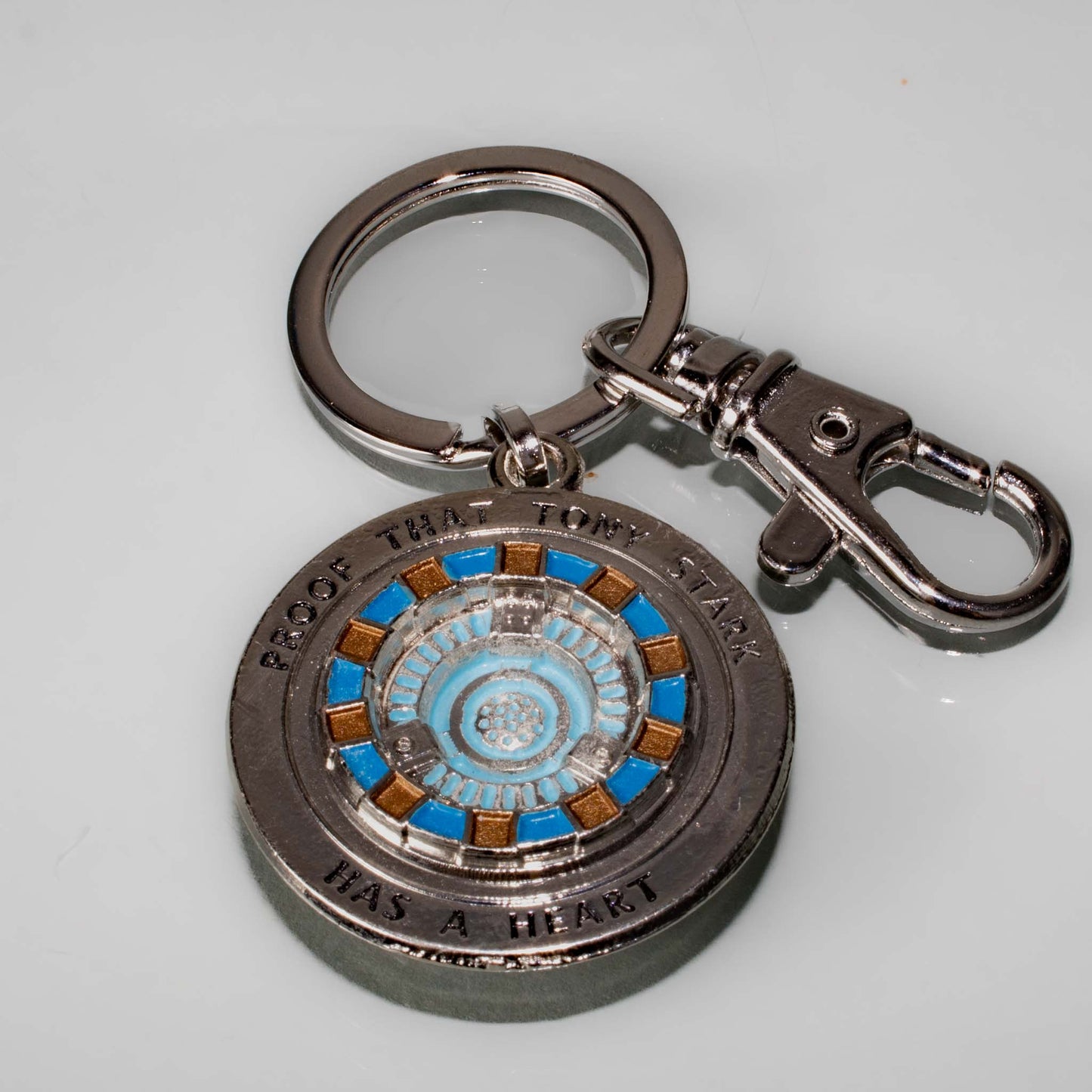 Load image into Gallery viewer, Arc Reactor Marvel &amp;quot;Proof that Tony Stark has a Heart&amp;quot; Keychain
