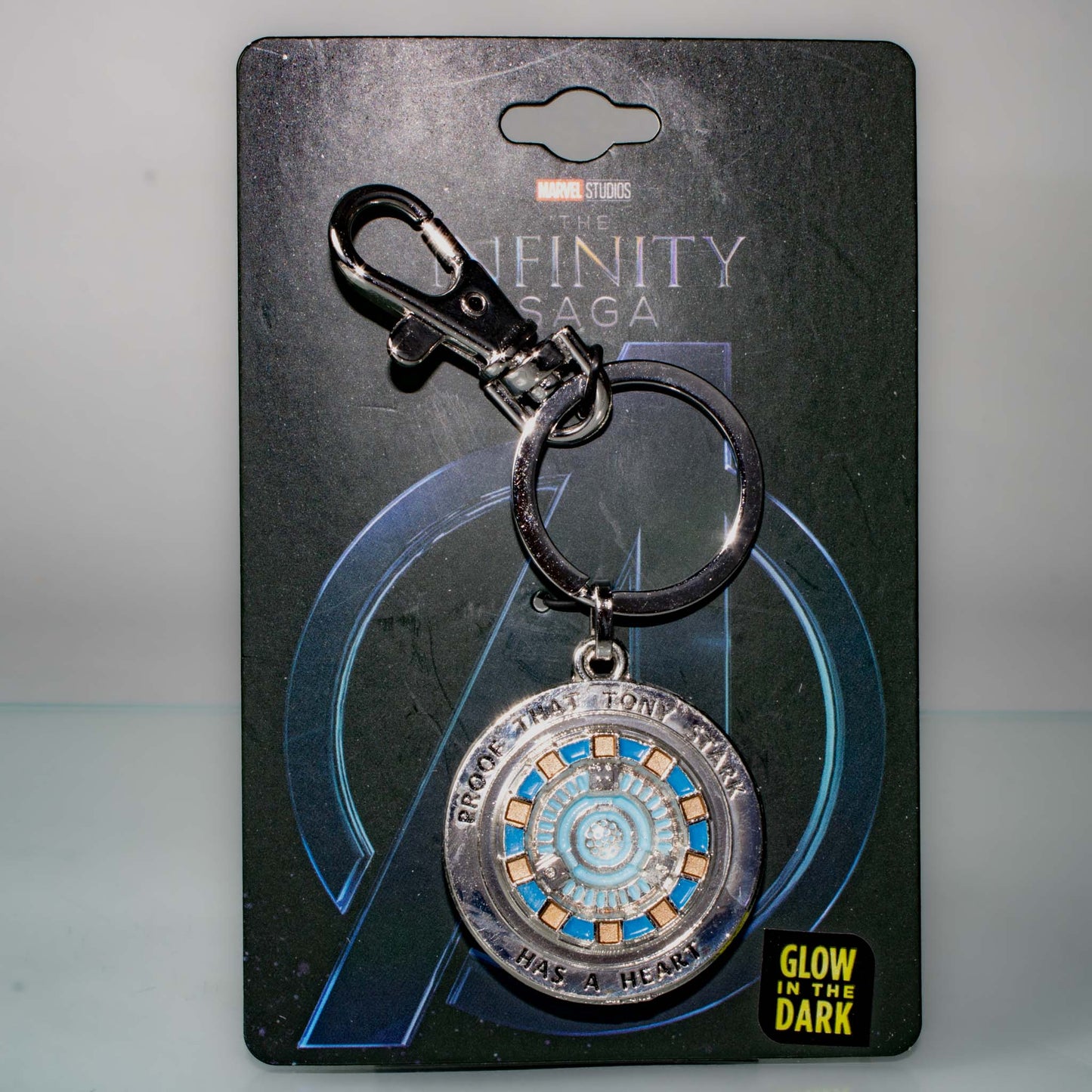 Load image into Gallery viewer, Arc Reactor Marvel &amp;quot;Proof that Tony Stark has a Heart&amp;quot; Keychain
