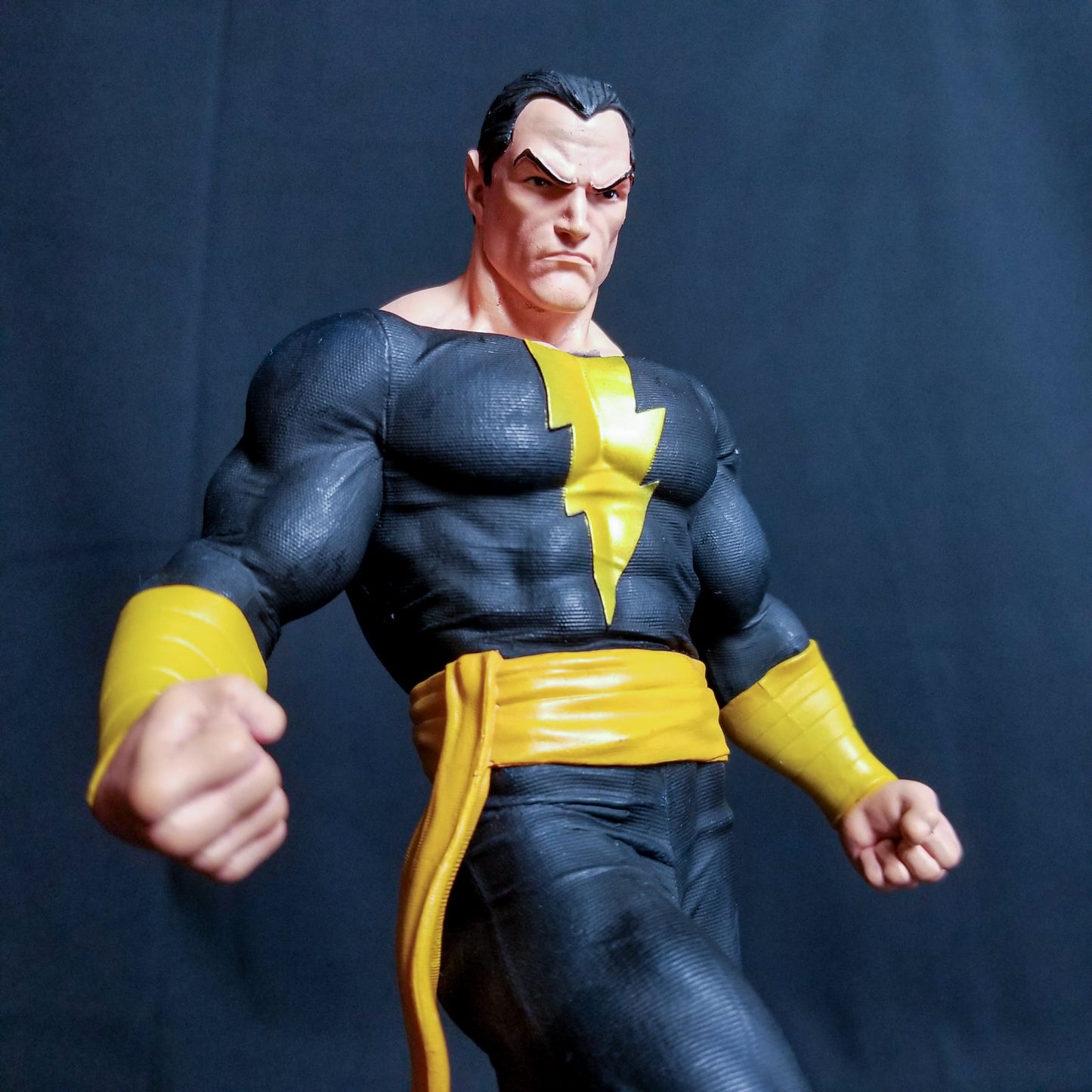 Load image into Gallery viewer, Getting ready for his big-screen debut, Black Adam smashes his way out of the Shazam/Captain Marvel mythos and into the DC Gallery Diorama line of sculptures! Hovering above the ground with lightning crackling around him, this approximately 11-inch sculpture of Teth-Adam features a removable cape, and is made of high-quality PVC with detailed sculpting and paint applications.
