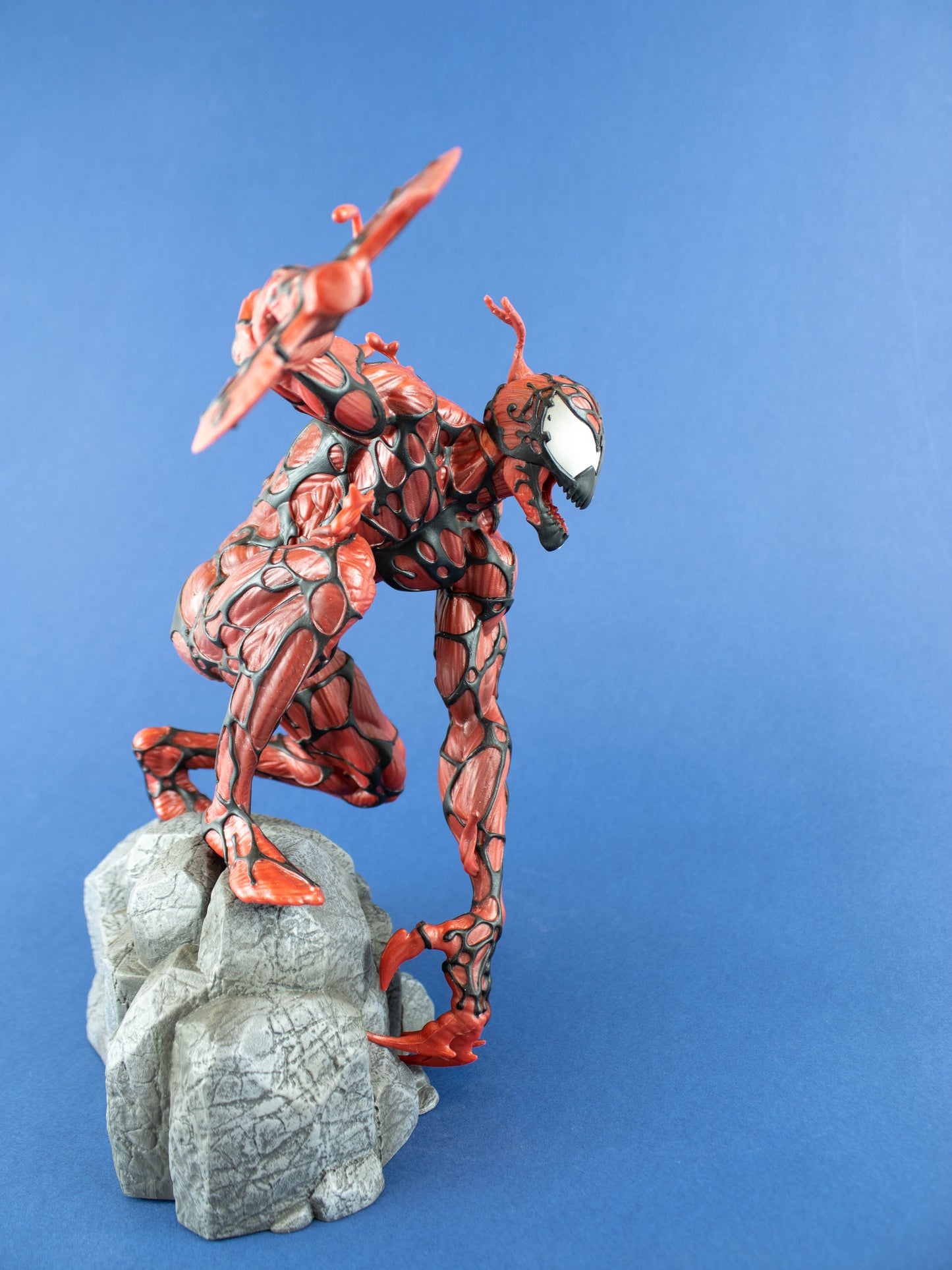 Load image into Gallery viewer, Carnage (Marvel Comic) Gallery Statue
