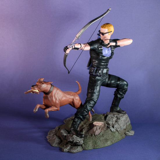 Load image into Gallery viewer, Hawkeye and Pizza Dog (Comic Ver.) Marvel Gallery Statue

