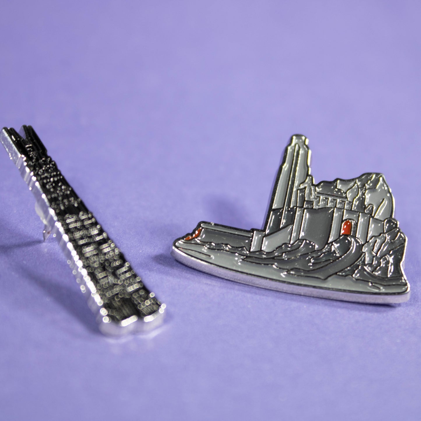Helm's Deep and Orthanc Lord of the Rings Pin Set