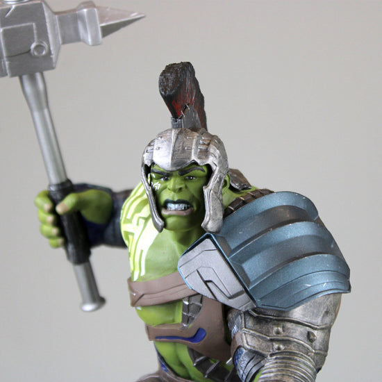 Load image into Gallery viewer, Hulk Ragnorak Deluxe Gallery Statue
