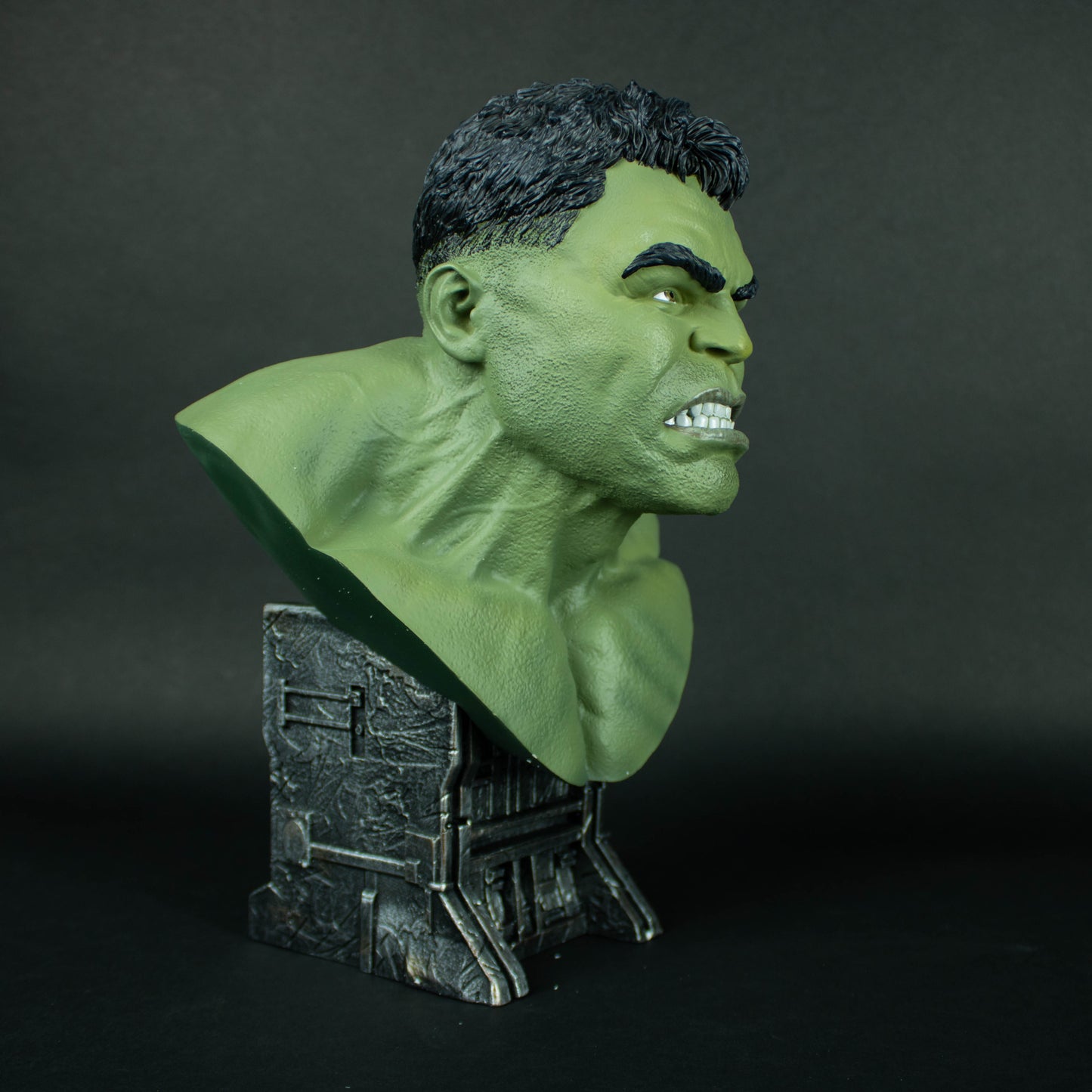 Thor: Ragnarok Hulk Collector's Gallery Statue