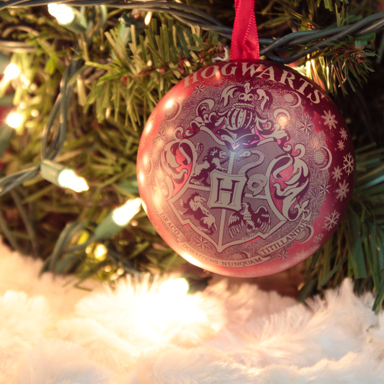 Hogwarts Crest (Harry Potter) Holiday Gift Ornament With Golden Snitch Necklace
