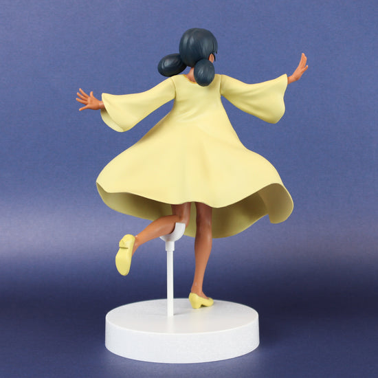 Load image into Gallery viewer, Lalah Sune (Mobile Suit Gundam) Ver. A Prize Statue
