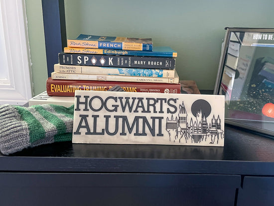 Hogwarts Alumni Harry Potter Desk Sign