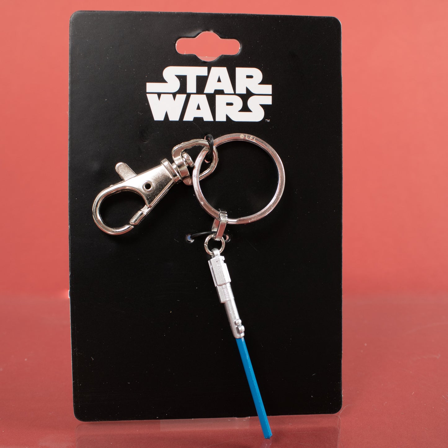 Load image into Gallery viewer, Luke Skywalker Lightsaber (Star Wars) Keychain
