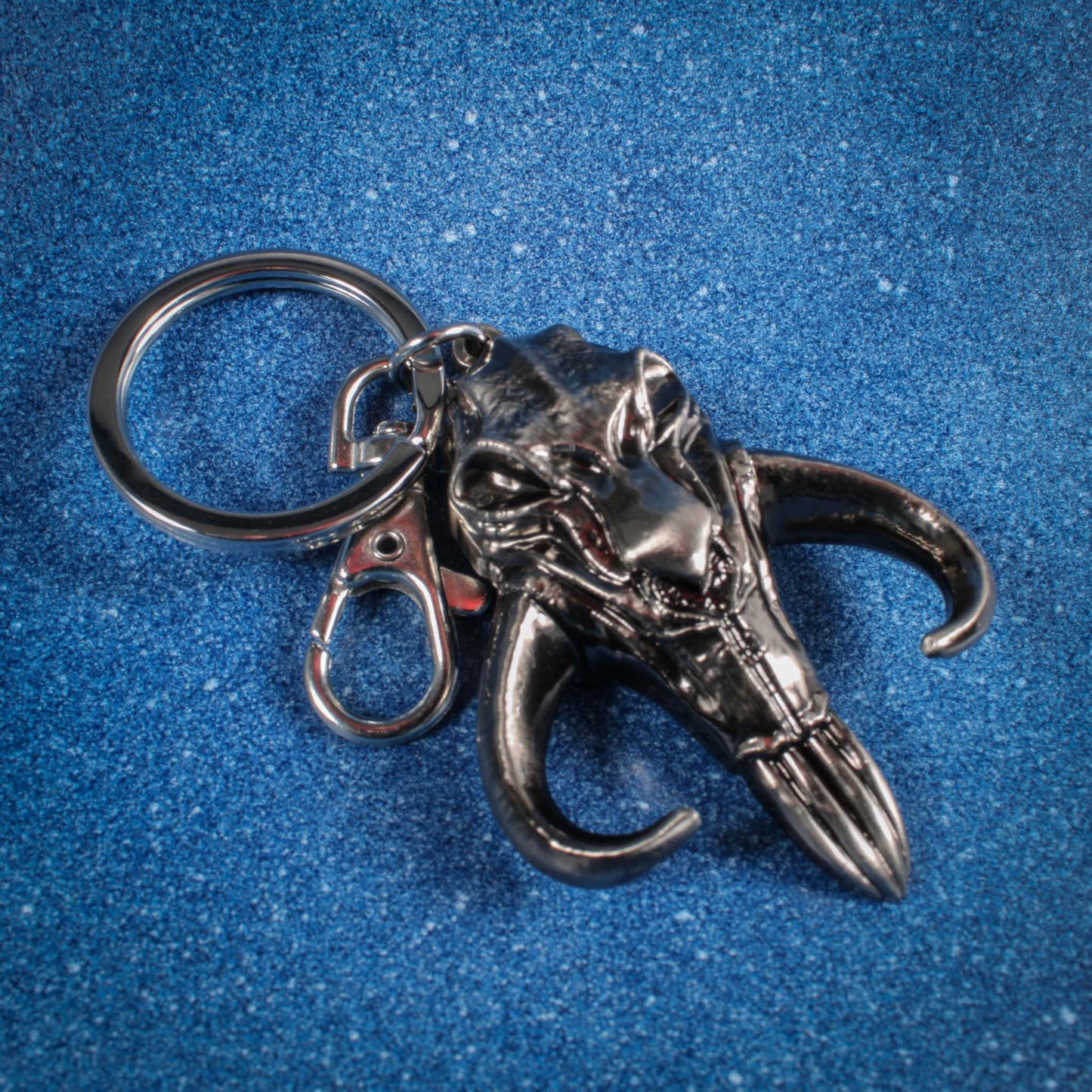 Mandalorian Mythosaur Skull (Star Wars) Large Pewter Keychain