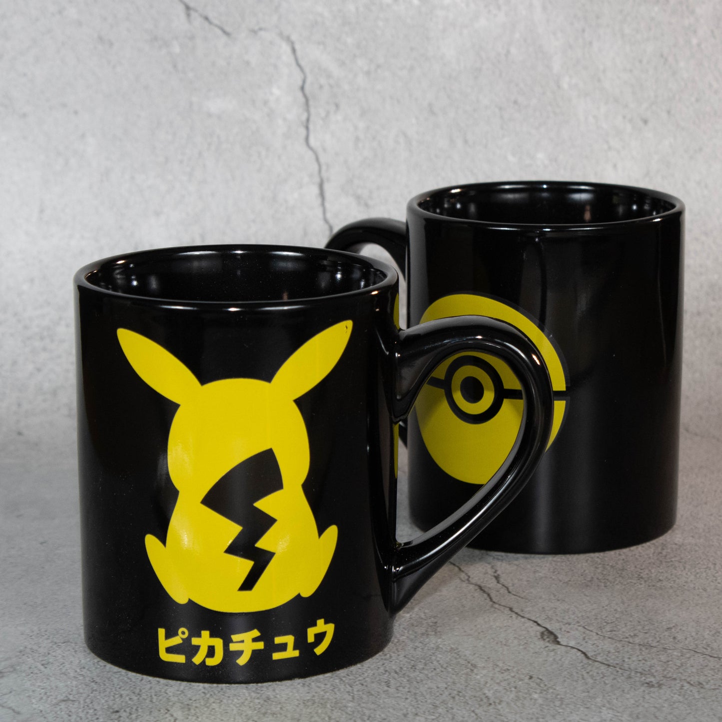 Load image into Gallery viewer, Pikachu (Japanese) Pokemon 14 oz. Ceramic Mug
