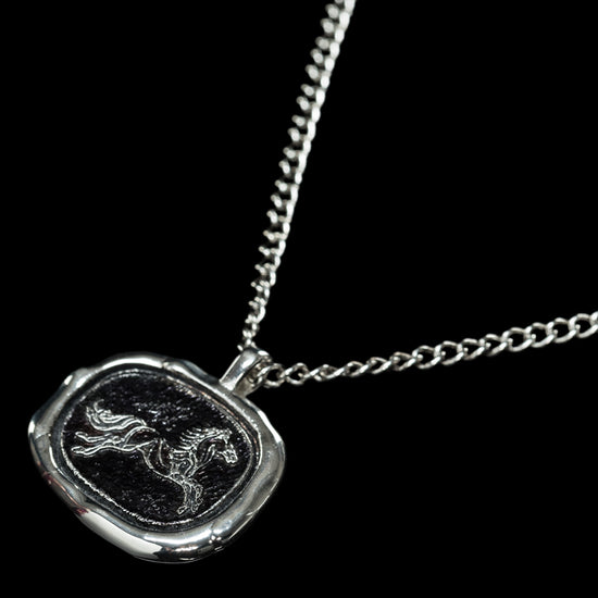 Load image into Gallery viewer, Rohan Wax Seal (The Lord of the Rings) Pendant
