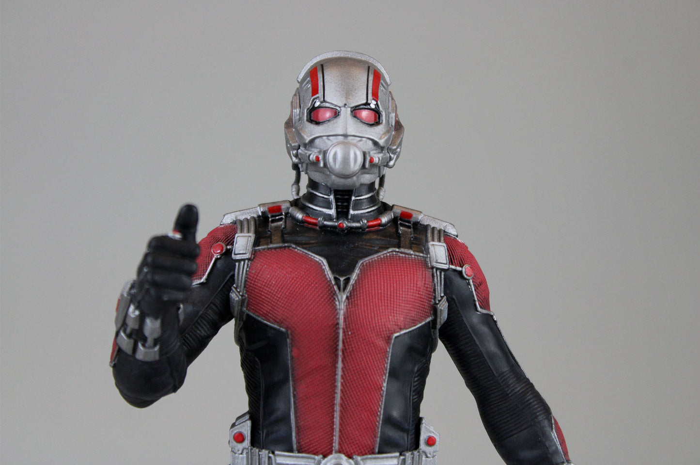 Load image into Gallery viewer, Ant-Man (Movie Version) Marvel Gallery Statue
