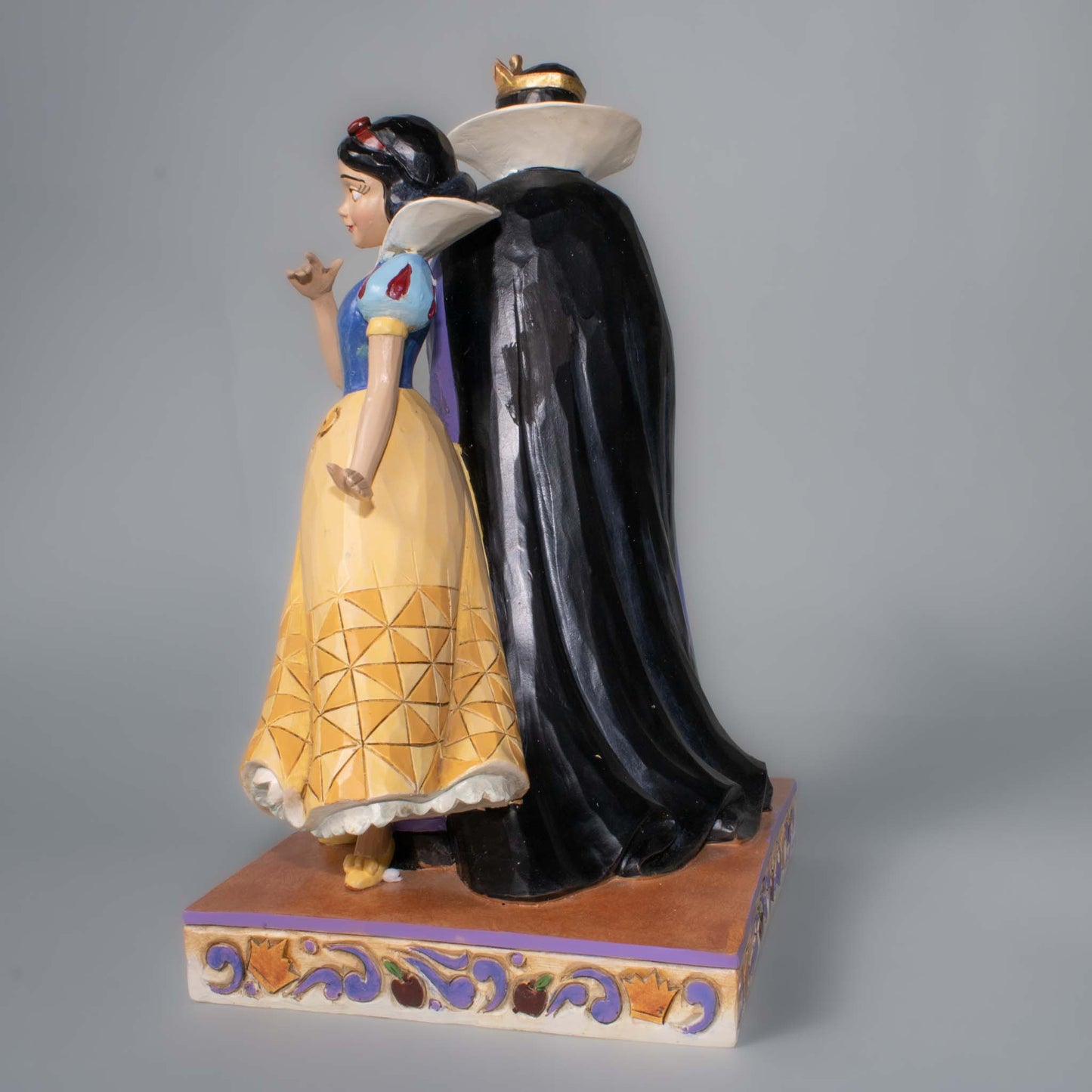 Load image into Gallery viewer, Snow White &amp;amp; The Queen &amp;quot;Evil and Innocence&amp;quot; Jim Shore Disney Traditions Statue
