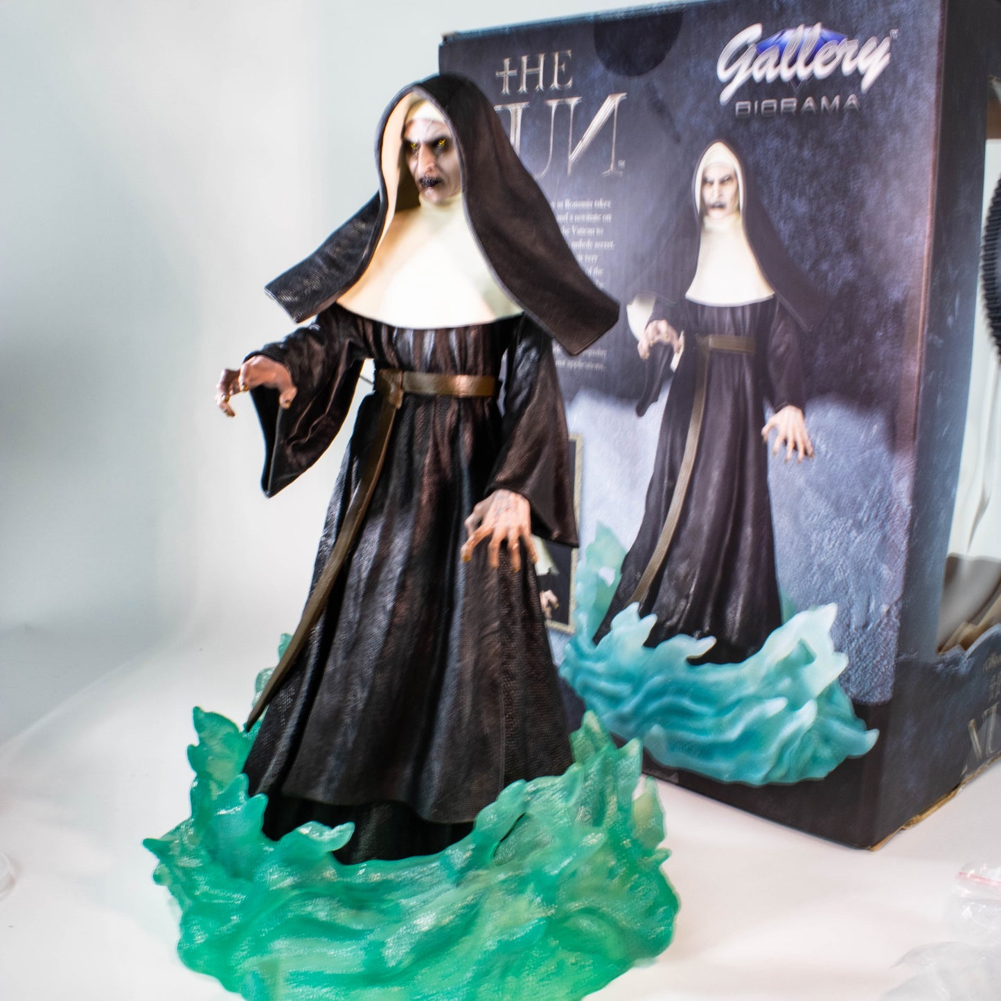 Load image into Gallery viewer, The Nun (The Conjuring Universe) Gallery Statue
