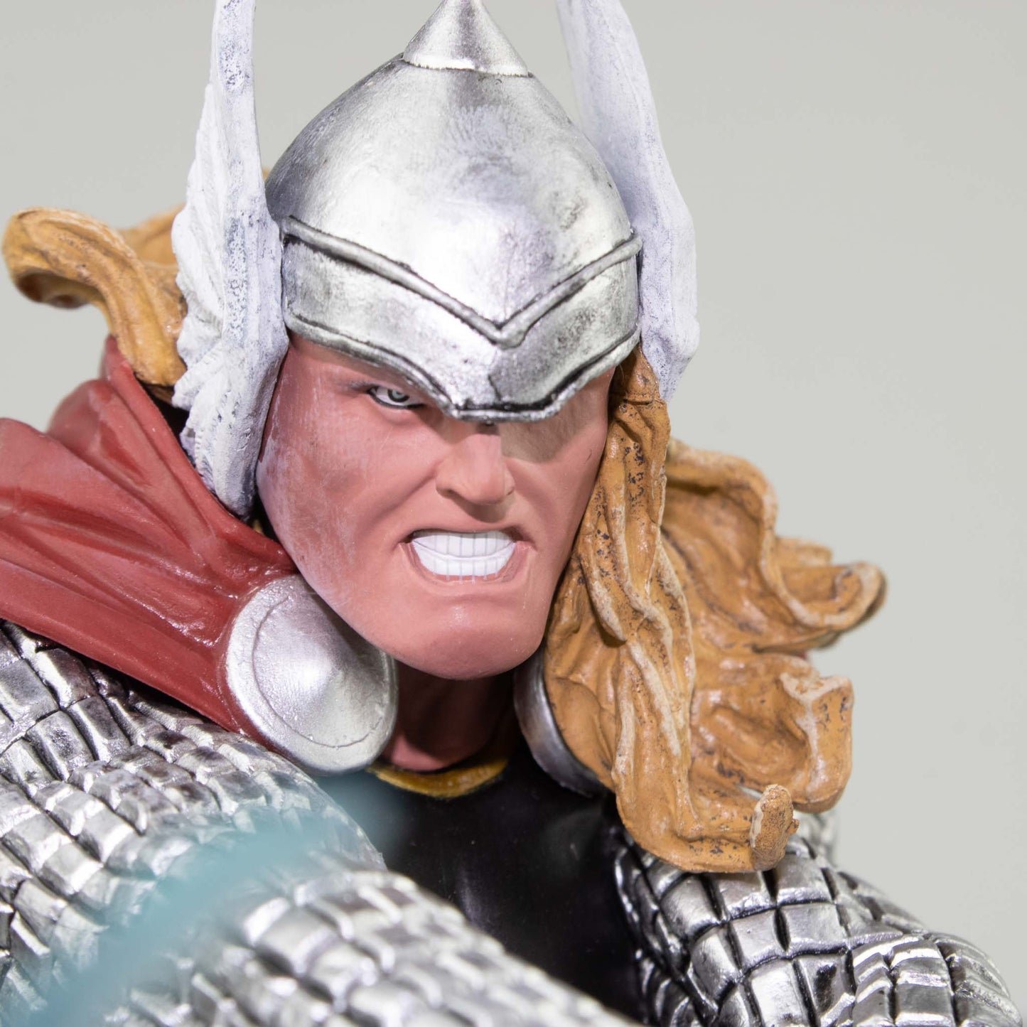 Load image into Gallery viewer, Thor (Comic Ver.) Marvel Gallery Statue
