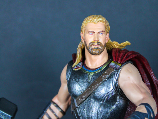 Thor Ragnorak (Marvel) Gallery Statue