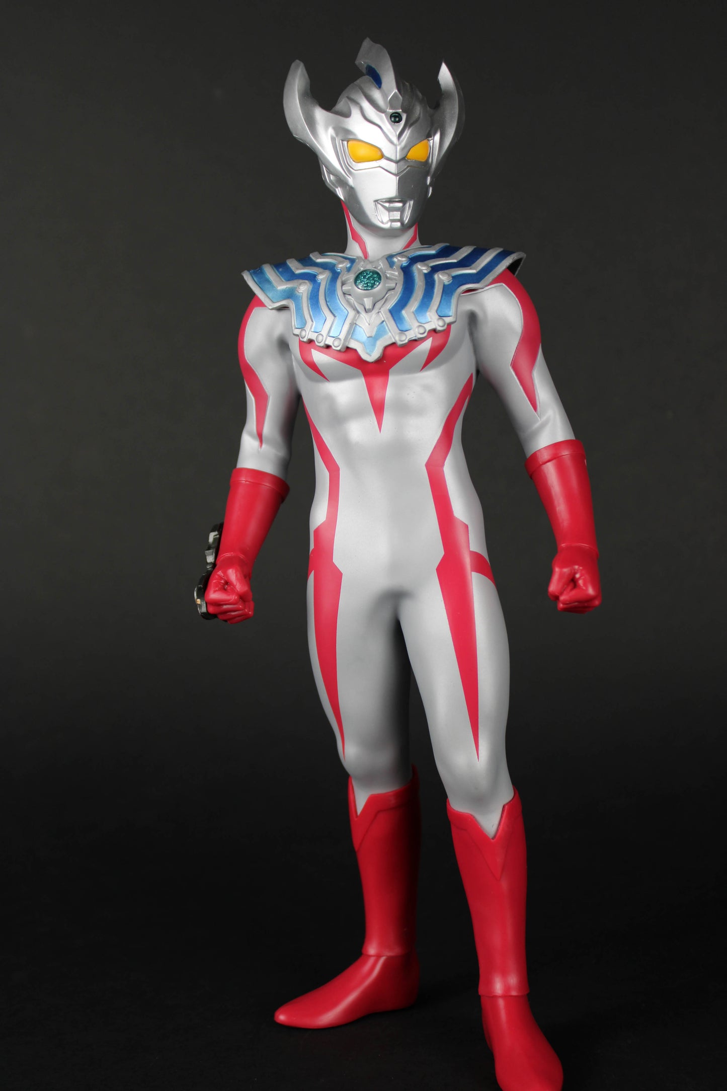 Ultraman Taiga Ichiban Statue