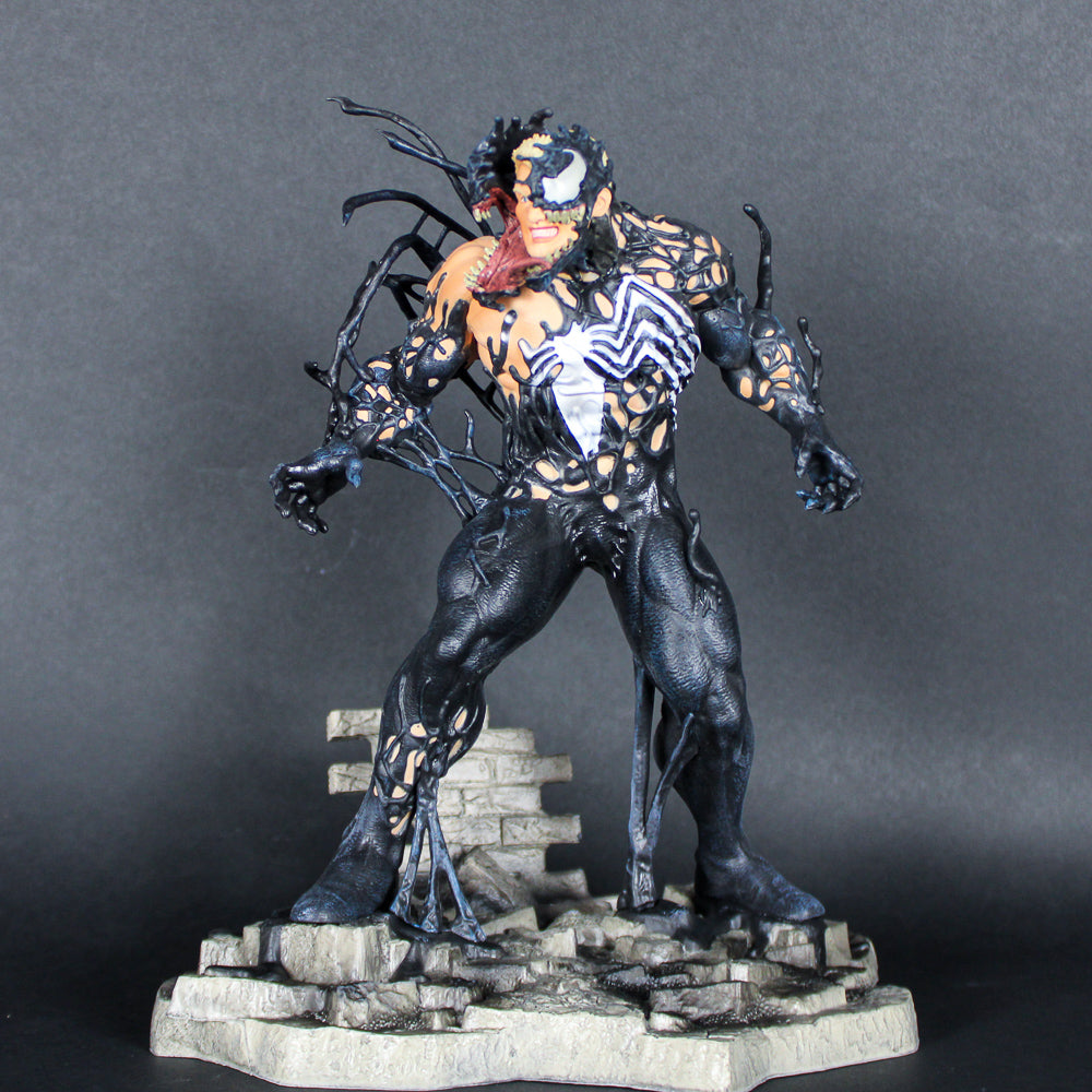 Venom- Diamond Select Toys Limited Edition Mid-Merge Marvel Gallery Statue