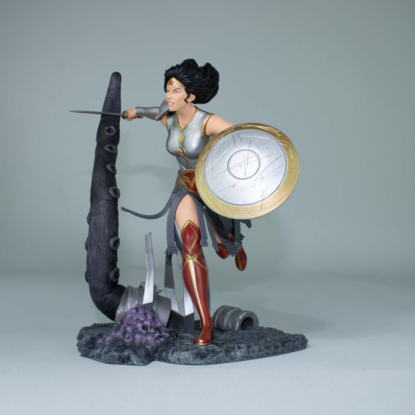 Load image into Gallery viewer, Wonder Woman: Dark Nights Metal (DC) Gallery Statue
