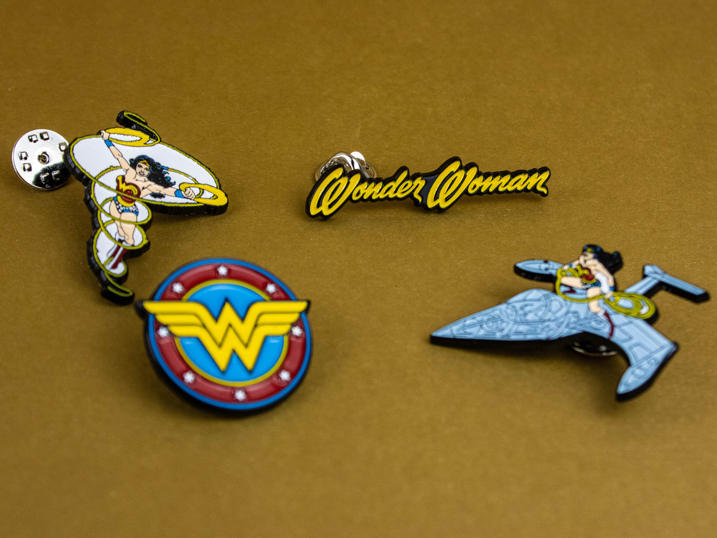 Load image into Gallery viewer, Wonder Woman (DC Comics) Enamel Pin 4 Pack
