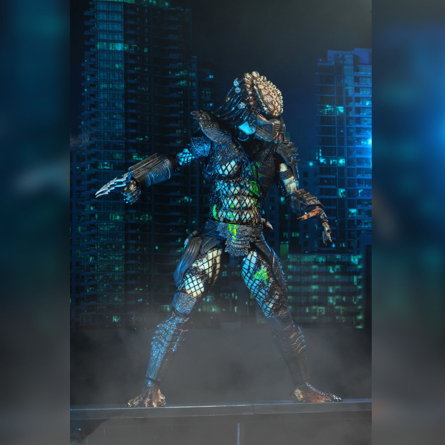 Load image into Gallery viewer, Battle Damaged City Hunter (Predator 2) NECA Ultimate Edition Action Figure
