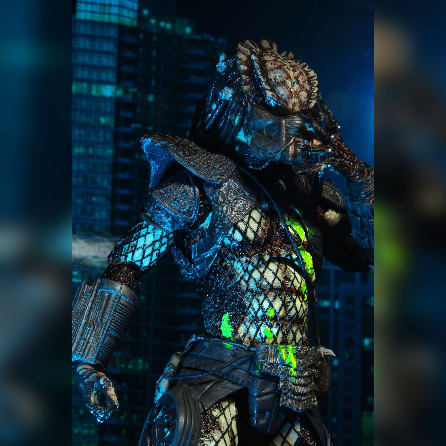Predator Battle Damaged City Hunter NECA Ultimate Edition Action Figure